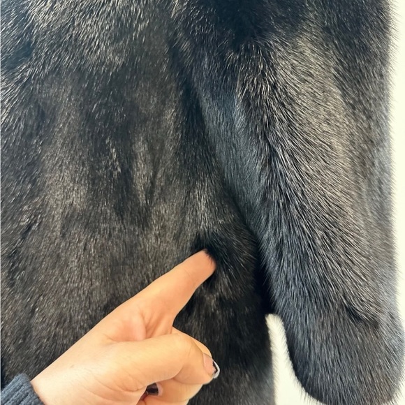 Black short mink fur coat - Picture 10 of 11